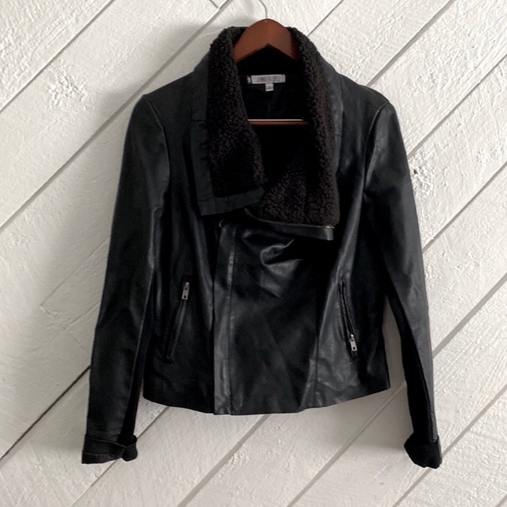 Jennifer Lopez black Jacket with Fur